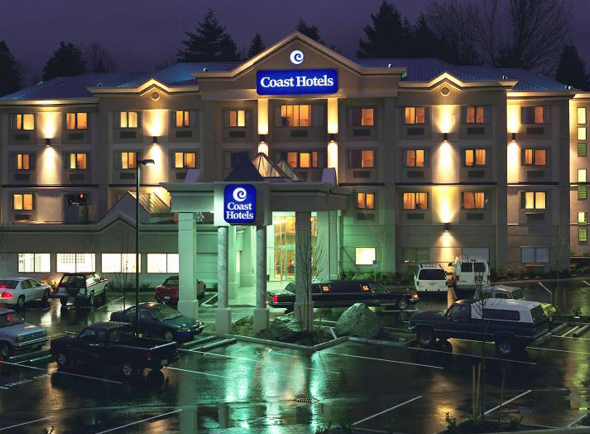 Coast Abbotsford Hotel & Suites Exterior photo